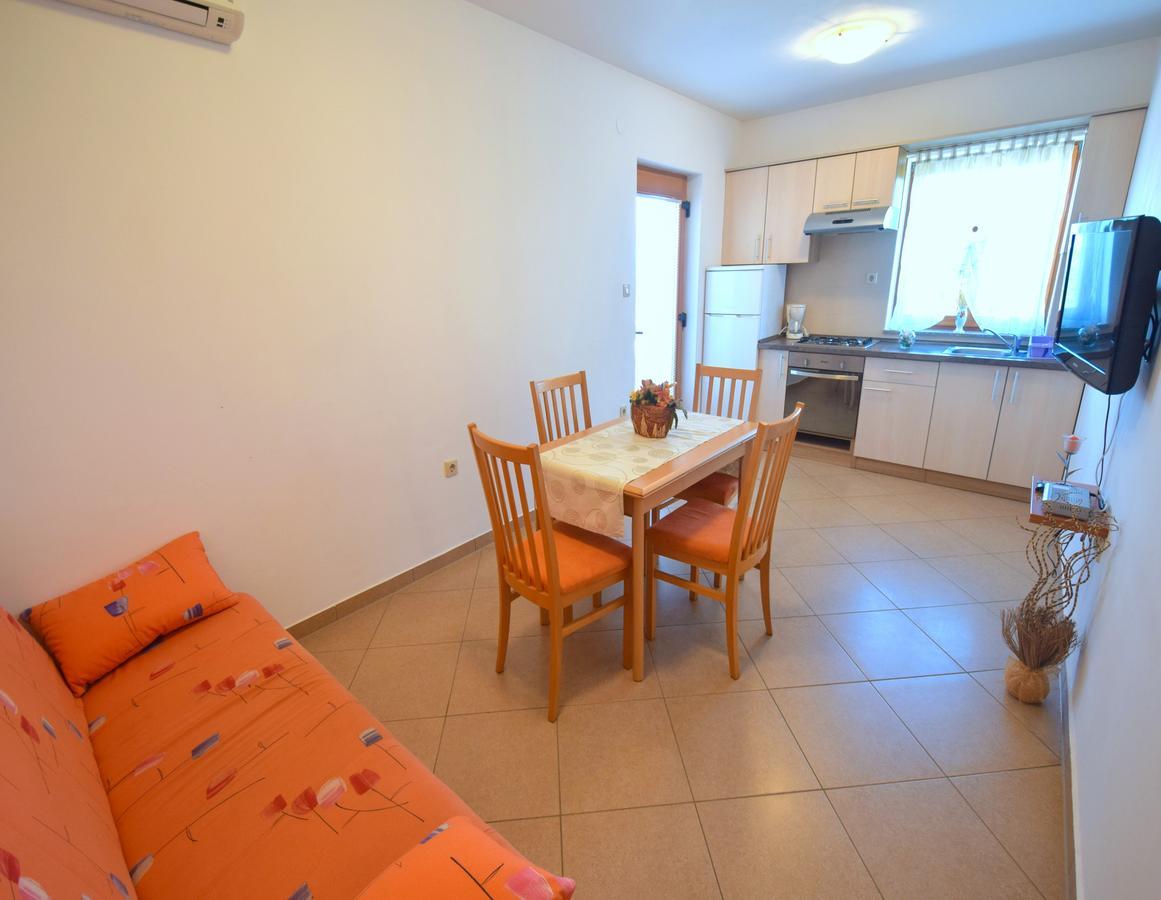 Apartments Ivanka Malinska Buitenkant foto