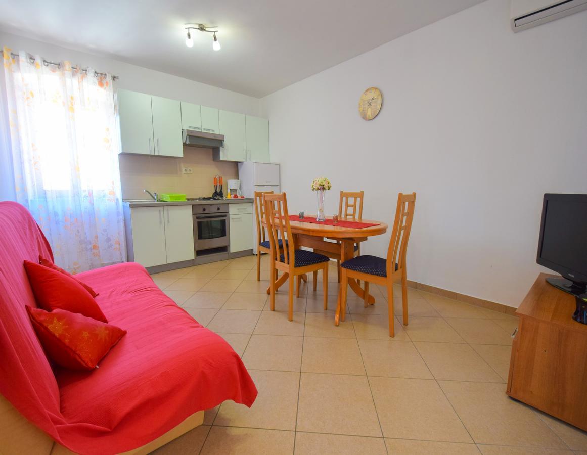 Apartments Ivanka Malinska Buitenkant foto
